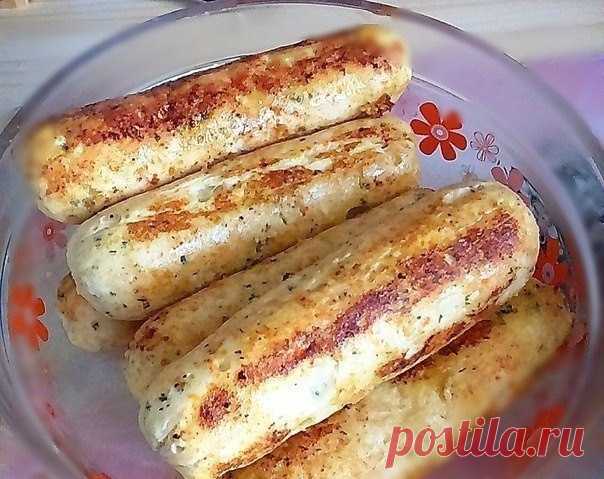 Ароматные и сочные куриные сосиски.