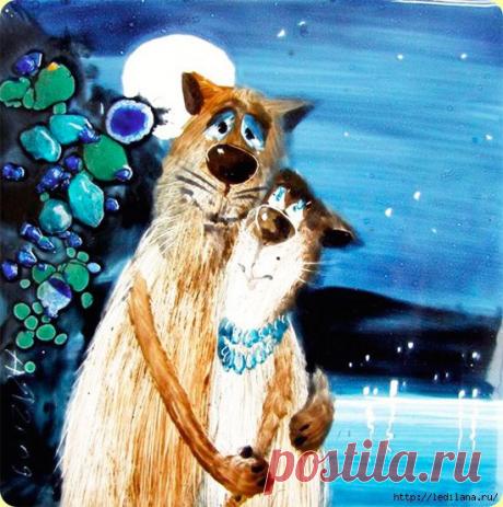 Они рядом сидели, обнявшись, любя