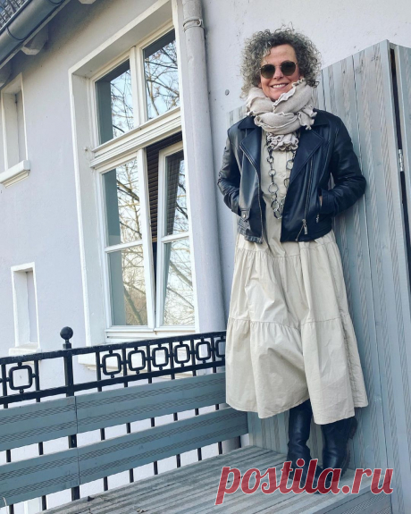 Photo by Susanne in Münster with @rayban, @nubikkofficial, @steffenschraut, @women2style, @ostedesign, @convertinifashion, and @stephisimo. May be an image of one or more people and people standing.