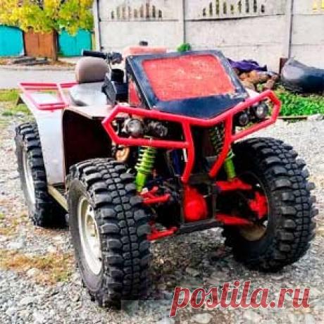 Самодельный квадроцикл 4х4 с двигателем ВАЗ-2108 (30 фото) Этот квадроцикл собрал своими руками Владимир Маликов из Владикавказа. Конструкция имеет полный привод 4х4, силовой агрегат и КПП от ВАЗ-2018.