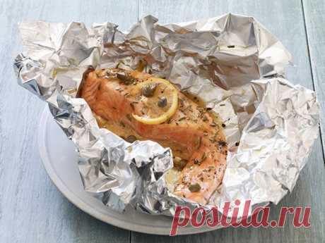 Лосось с лимоном, каперсами и розмарином, запеченный в фольге рецепт