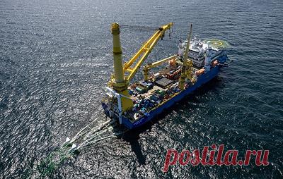 Bloomberg: завершение укладки "Северного потока - 2" в водах ФРГ намечено на 12 сентября. В конце июля сообщалось, что баржа "Фортуна" продолжает работу на заключительном участке