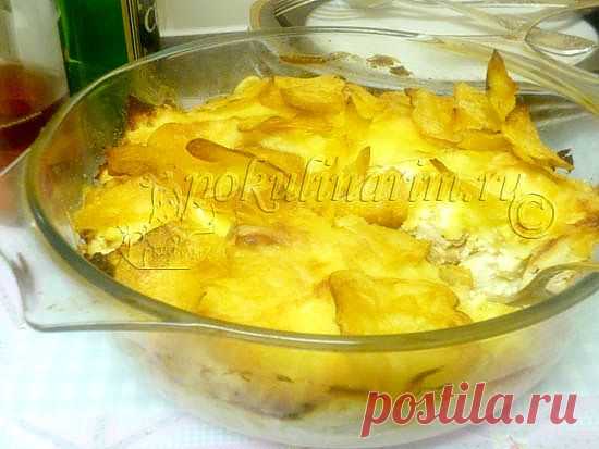 Рецепт быстрая куриная запеканка с чипсами и миндалем