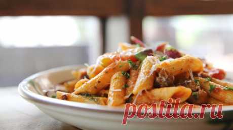 Диетолог Солнцева назвала более полезными макароны из цельнозерновой муки. Врач-диетолог ФИЦ питания и биотехнологии Татьяна Солнцева заявила, что макароны могут стать хорошим дополнением к сбалансированному питанию. Читать далее