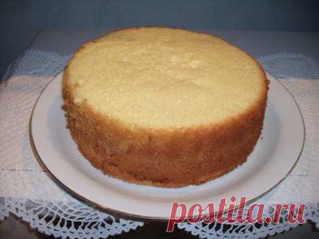 ВЫСОКИЙ И НЕЖНЫЙ БИСКВИТ БЕЗ ВЫПЕЧКИ. Для того чтобы приготовить этот шикарный бисквит вам не потребуется ни духовка, ни микроволновка, ни печка, нужна всего лишь кастрюля и плита. Подробный рецепт смотрим здесь: https://kr1n.ru/owm
