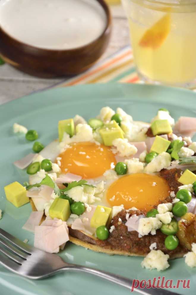 5 лучших рецептов вкусной яичницы для вашего завтрака.