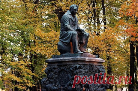 ПАМЯТНИКИ САНКТ-ПЕТЕРБУРГА


Памятник И. А. Крылову в Санкт-ПетербургеКрылов учился мало и образования к сожалению, не получил, но благодаря природному таланту и трудолюбию знал два иностранных языка, имел хорошие знания в области литературы, математике, музыке и стал просвещенным человеком своего времени. Творчество великого баснописца очень любимо в народе. Всего Крылов написал около 200 басен.