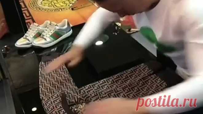 Складываем толстовки удобно и правильно