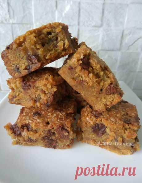 Блонди. 
(с яблоком и шоколадом)  Да!мы с кастрюлькой