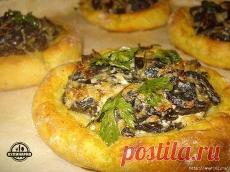 ВАТРУШКИ НА КАРТОФЕЛЬНОМ ТЕСТЕ С КУРИНОЙ НАЧИНКОЙ.