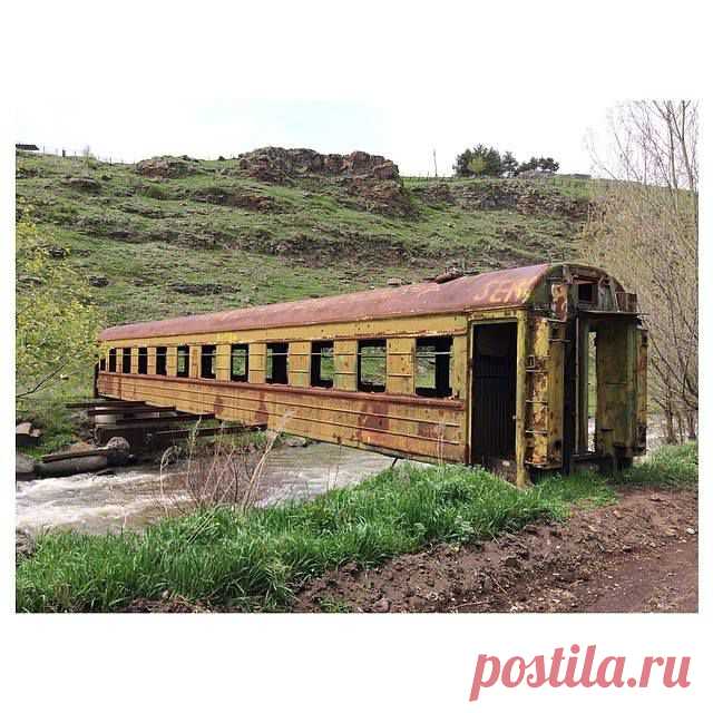 креативный мост
