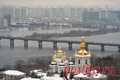 В США призвали страны Запада выработать гарантии безопасности для Украины. Запад должен сконцентрироваться на гарантиях безопасности для Украины и отказаться от стратегии возвращения Украине утраченных территорий. Об этом заявил бывший постоянный представитель США при НАТО Иво Даалдер. Он также отметил, что нынешняя ситуация на фронте является тупиковой.