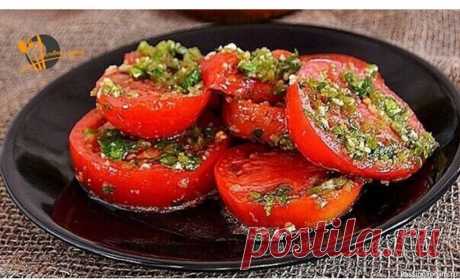 ​15 рецептов блюд по-корейски 1. Самая вкусная морковь по-корейски.На 1 кг. моркови:3 ст.л.сахара,1 ч.л. соли,1 ст.л. кориандра молотого,2 ст.л. уксуса,0,5 ч.л. черного молотого перца,щепотка красного молотого перца,5 зубков чеснока,100-150 грамм растительного масла.Морковь натираем на специальной терке, посыпаем...