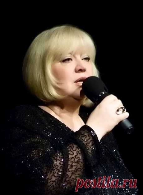 Плейкаст «Актриса читала стихи»