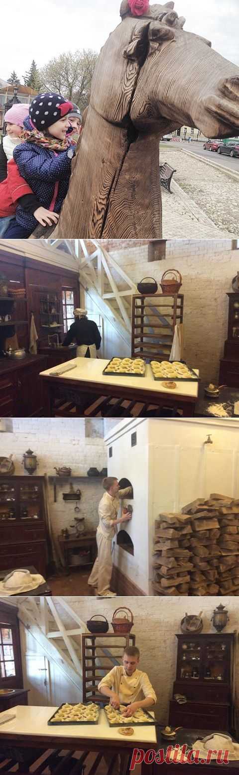 Музейная фабрика Пастилы с чаепитием и баранками.
Наши телефоны: 8-925-505-21-06

8-495-691-283-29 т.факс