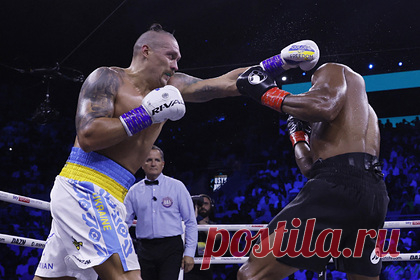 Усик победил Джошуа в бое-реванше и удержал титулы чемпиона мира. Украинский боксер Александр Усик в бое-реванше одержал победу над британцем Энтони Джошуа. Бой прошел в ночь на 21 августа в Джидде (Саудовская Аравия) и продлился все 12 раундов. Украинец победил решением судей. Таким образом, Усик удержал титулы чемпиона мира по версии WBO, IBF, IBO и WBA.