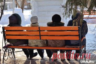 Кому повысят пенсию 1 декабря 2025 года, какие налоги нужно заплатить и когда придет январская выплата