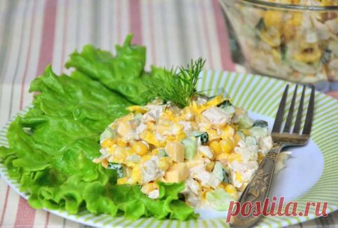 Салат с яичными блинчиками и курицей