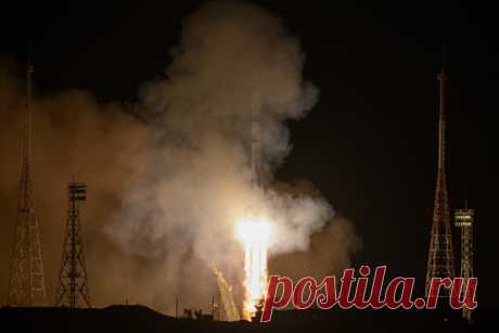 Стало известно о переговорах Ирана и России по созданию спутника. Иран и Россия ведут переговоры о создании нового спутника «Хайям-2». Об этом ТАСС стало известно от агентства Mehr. Отмечается, что стороны планируют обсудить технические требования для космического аппарата. Кроме того, Москва и Тегеран не исключают создание спутника дистанционного зондирования Земли.