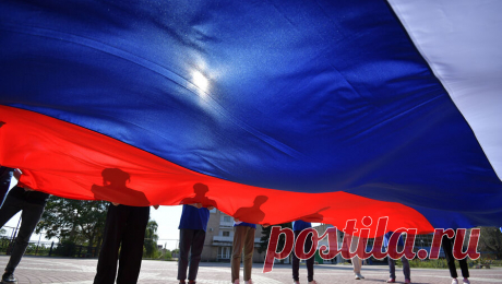 Философ назвал просвещение общества важнейшей задачей России. Важнейшей стратегической задачей является историческое просвещение нашего общества, нашего государства и укрепление народной идентичности, цитирует Telegram-канал &quot;WarGonzo&quot; слова русского философа Александра Дугина. &quot;Все ...