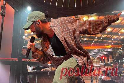 Популярный рэпер покинет Black Star. Российский рэпер Мот (Матвей Мельников) в ближайшее время объявит об уходе из лейбла Black Star. По информации издания Peopletalk, исполнитель покидает компанию, так как у него заканчивается контракт, а продлевать его артист не намерен. Основатель Black Star Пашу (Павел Курьянов) подтвердил уход Мота из лейбла.