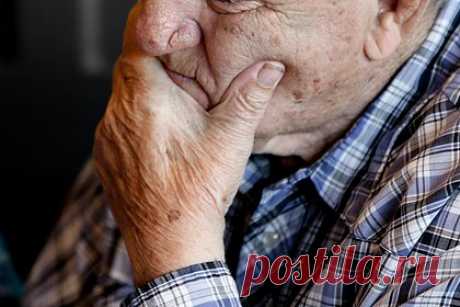 Уменьшение сна связано с развитием деменции. Уменьшение количества глубокого сна даже на один процент в год связано с увеличением риска развития деменции на 27 процентов у людей старше 60 лет. К такому выводу пришли ученые Института мозга и психического здоровья Тернера в Мельбурне в Австралии, которые проанализировали данные о 346 человек.