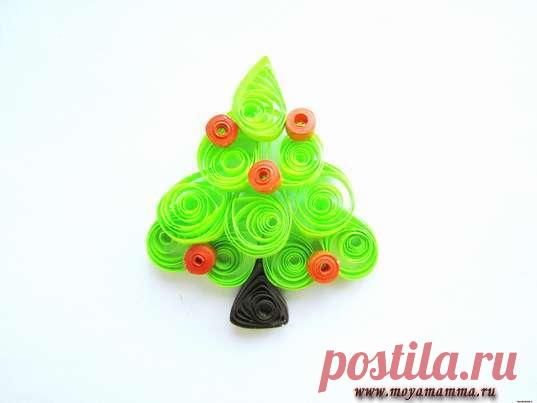 Елка квиллинг Новогодняя елка в технике квиллинг для начинающих Елка квиллинг. Мастер-класс по изготовлению Новогодняя елка в технике квиллинг для начинающих. С пошаговыми фотографиями, отражающими каждый этап работы.