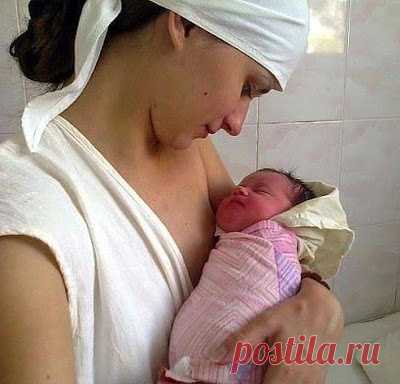 Мать звонит дочке в 3 часа ночи.
Дочь поднимает: Да, алло, мам, так поздно, чего спать мешаешь?'
А мать говорит: Ровно 25 лет назад, когда в 3 часа ночи ты помешала мне спать, я заплакала от счастья.
С Днём Рождения, доченька!!!!!!!!!!