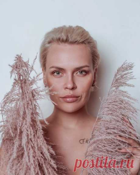 Вред диет и правильное питание в борьбе с лишним весом 

Вред диет, нарушение менструального цикла, отсутствие полезных микроэлементов и витаминов при неправильном рационе питания, а также сбалансированное питание для здоровья и фигуры.

Об этом и многом другом поговорим сегодня, 7 декабря, в 12:00 по московскому времени в прямом эфире в официальном аккаунте Instagram https://www.instagram.com/takzdorovo.ru/ с блогером, фитнес-нутрициологом Натальей Дунаевской https://www....