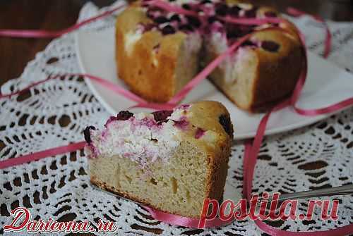 Пирог с творогом и малиной