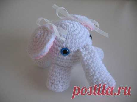 DORMANT: White Elephant Crochetalong (w/pattern) - CROCHET
