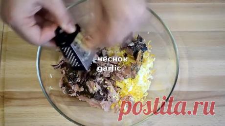 Жареные хлебцы с авокадо.