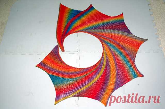 Шаль спицами 