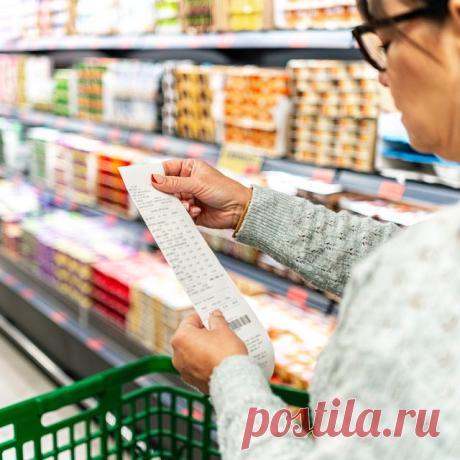 Планирование покупок, замороженные продукты и недорогие источники белка помогают собрать питательный рацион без лишних расходов.