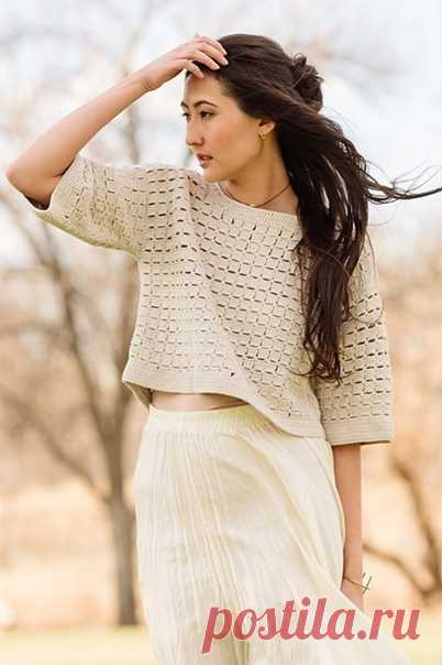 Geometridae Top by Isa Catepillán