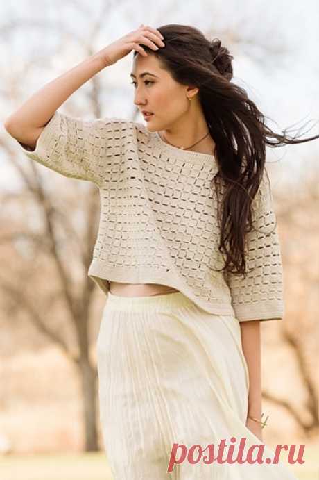 Geometridae Top by Isa Catepillán