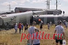 На месте схода поезда под Волгоградом завершились поисково-спасательные работы