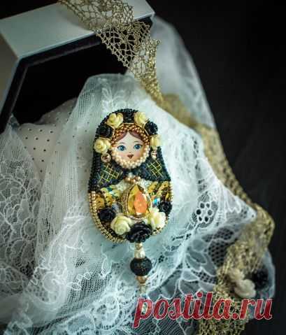 Брошь Матрешка | biser.info - всё о бисере и бисерном творчестве