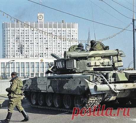 Путч 1993 года обошелся России в восемь триллионов долларов?