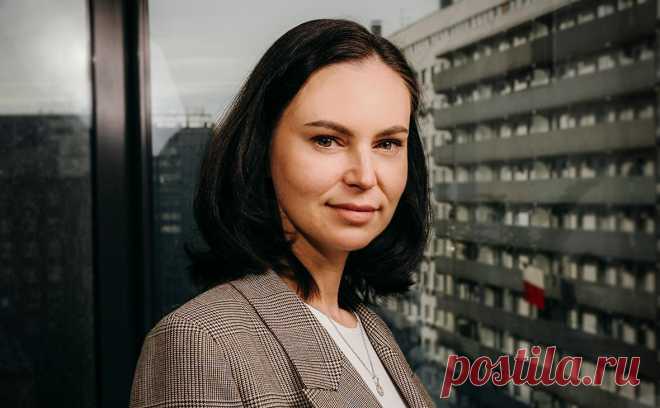 Глава Х5 — РБК: «Закупка продуктов впрок — не про разумное потребление». Президент крупнейшего ретейлера X5 Group Екатерина Лобачева рассказала в интервью РБК о том, как меняются вкусы потребителей, чем замещают ушедшие бренды, о закрытии последней «Карусели» и «двоевластии» в компании