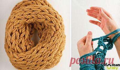 Гигантское вязание руками без спиц и крючка (снуд)