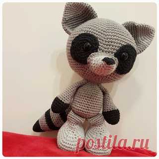 Eserehtanin: The Silent Raccoon
