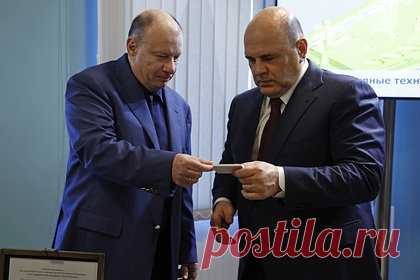 Мишустин оценил готовность главного экологического проекта в российской Арктике. Премьер-министр Михаил Мишустин во время поездки в Норильск высоко оценил готовность Серной программы, которую готовит к запуску «Норильский никель». Серная программа предусматривает утилизацию диоксида серы на Надеждинском металлургическом и Медном заводах, которые входят в Заполярный филиал «Норникеля».