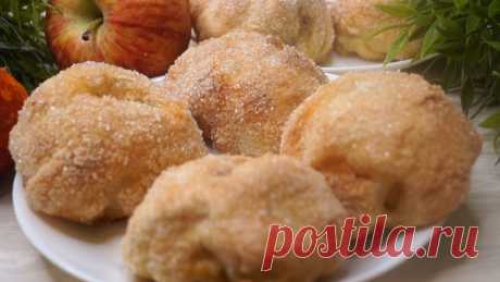 Нежная Вкуснятина из яблока! Гости будут в восторге! 
Нежные булочки-пирожные с яблоками (Румяные щечки) они получаются необычайно вкусные, красивые, румяные, готовятся из доступных продуктов.
ИНГРЕДИЕНТЫ
Сливочное масло – 100гр.
Сметана – 100гр.
Мука –…
