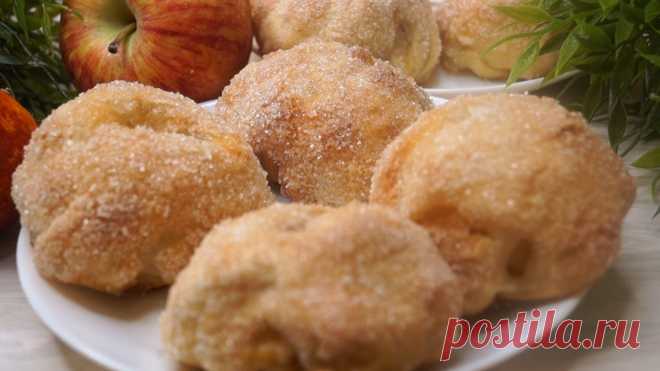 Нежная Вкуснятина из яблока! Гости будут в восторге! 
Нежные булочки-пирожные с яблоками (Румяные щечки) они получаются необычайно вкусные, красивые, румяные, готовятся из доступных продуктов.
ИНГРЕДИЕНТЫ
Сливочное масло – 100гр.
Сметана – 100гр.
Мука –…