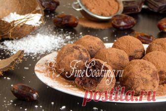 Конфеты из фиников Простой, легкий и вкусный десерт, который оценят любители шоколадных сладостей.
