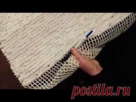 come fare un semplice tappeto shabby chic sù rete riciclando magliette