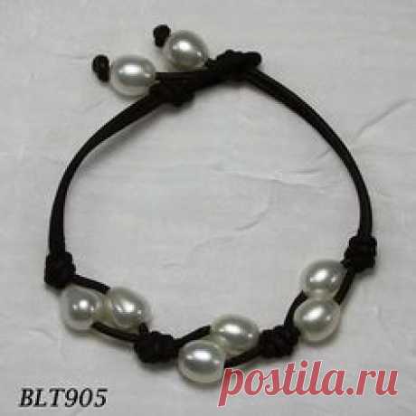 pulsera de perlas y cuero por wildaboutpearls en Etsy