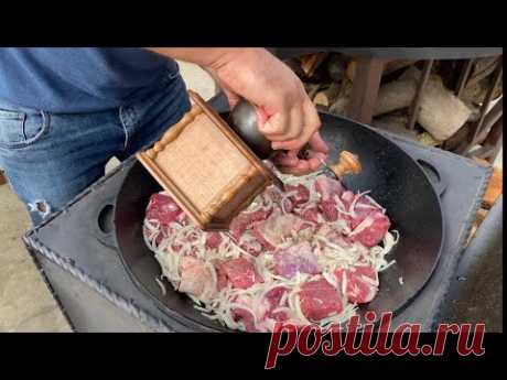 Блюдо которое покорит всех, мясо По-кремлевски в казане на костре рецепт