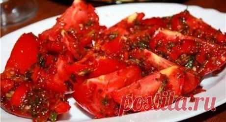 Кулинарная школа
Помидоры по корейски, быстро, вкусно.

Ингредиенты:
- 2 кг помидор порезать крупно (пополам)
- 4 шт. болгарских перца
- 2 головки чеснока
- зелень
заправка:
- 100 гр. уксуса
- 100 гр. растит. масла
- 100 гр. сахара
- 2 ст. л. соли.